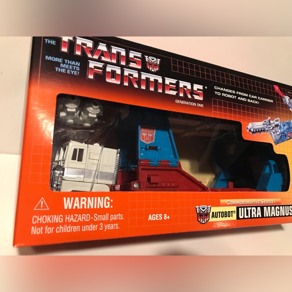 Vintage HASBRO TAKARA TOMY TRANSFORMERS COMMEMORATIVE SERIES ULTRA MAGNUS Mp Toy - Picture 3 of 14